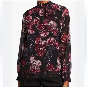 Karl Lagerfeld Gorgeous top